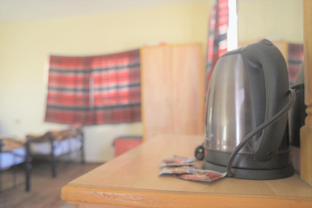 Bed and Breakfast Happy Bedouin House Petra Al Hayy Exterior foto