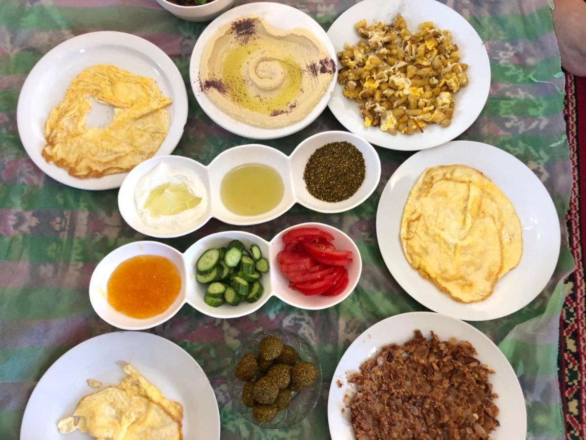 Bed and Breakfast Happy Bedouin House Petra Al Hayy Exterior foto