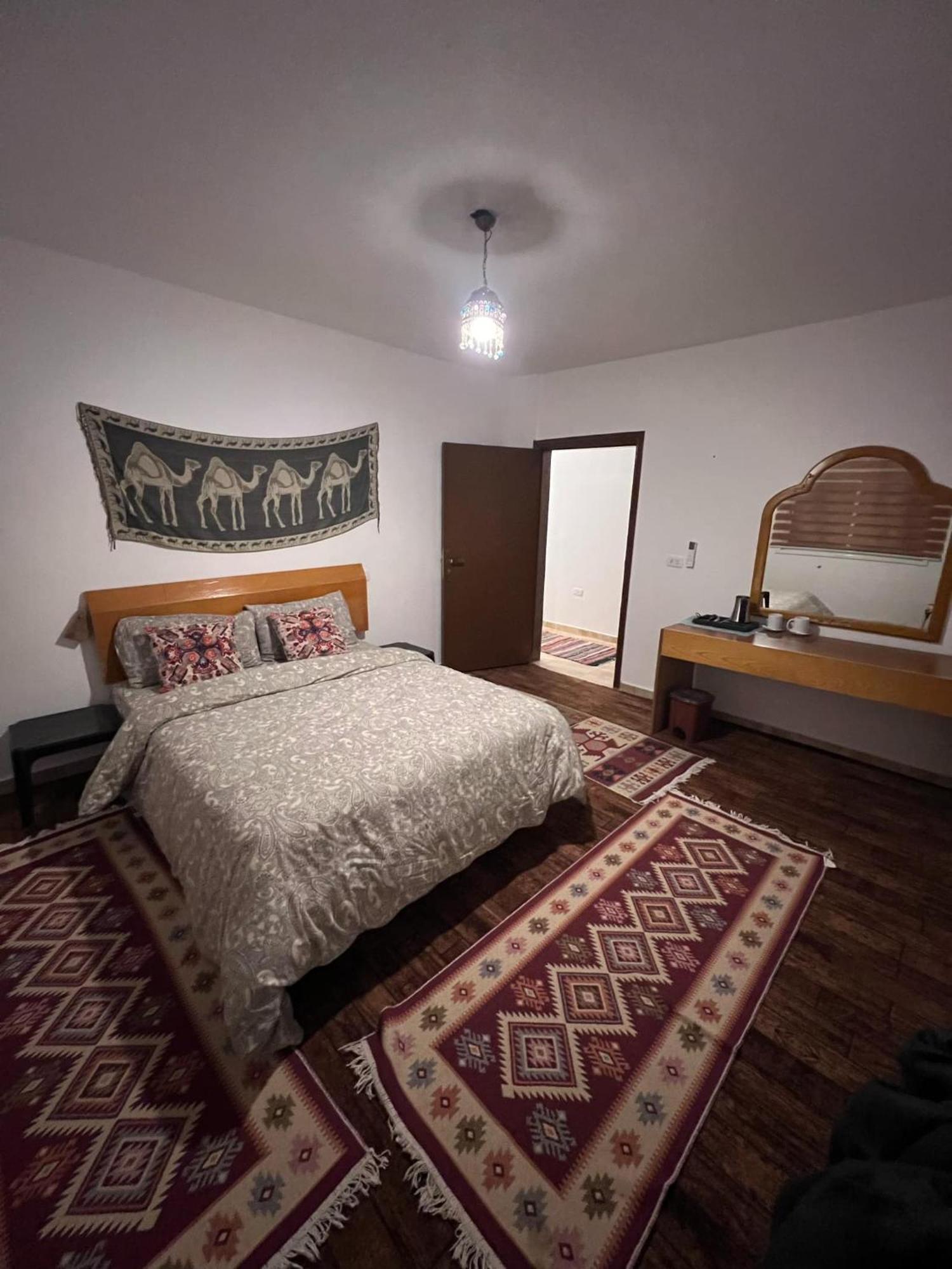 Bed and Breakfast Happy Bedouin House Petra Al Hayy Exterior foto