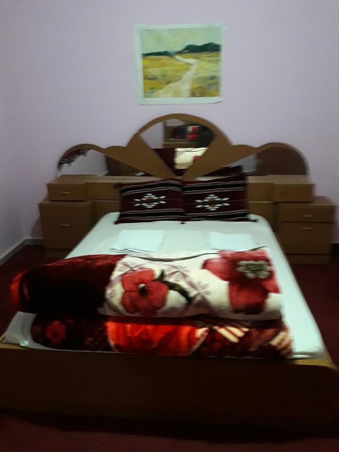 Bed and Breakfast Happy Bedouin House Petra Al Hayy Exterior foto